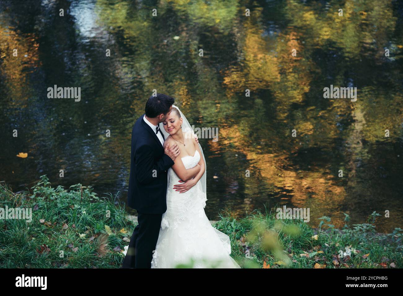 Two people posing together hi-res stock photography and images - Alamy