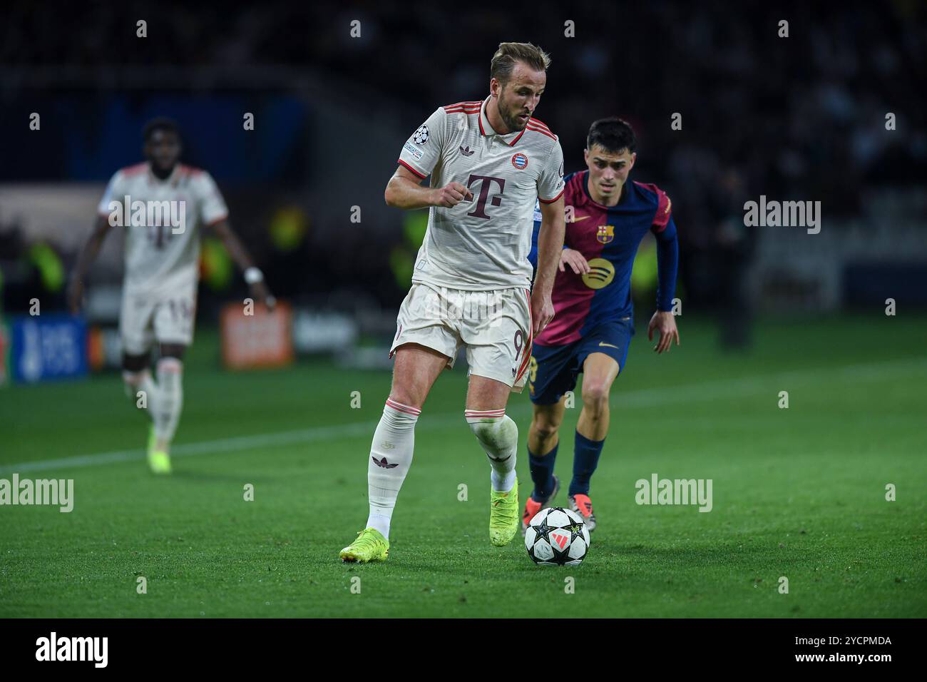 Historical Context: Bayern's Comeback Legacy and Barcelona's Title Pedigree
