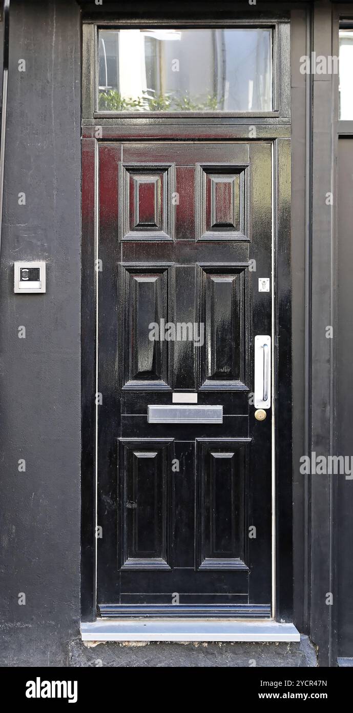 Entrance house black door hi-res stock photography and images - Alamy