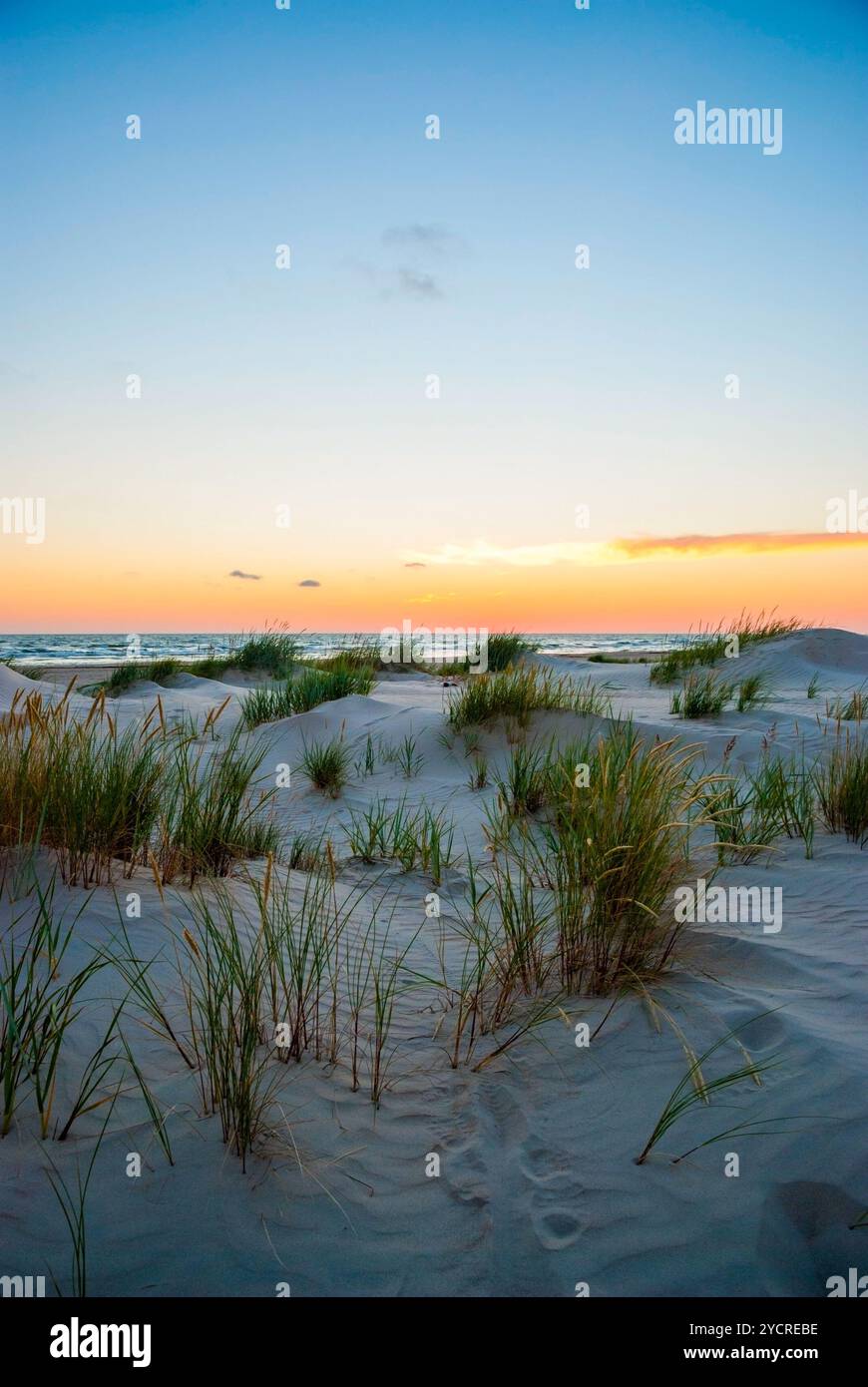 horizontal-view-sunset-beach-hi-res-stock-photography-and-images-alamy