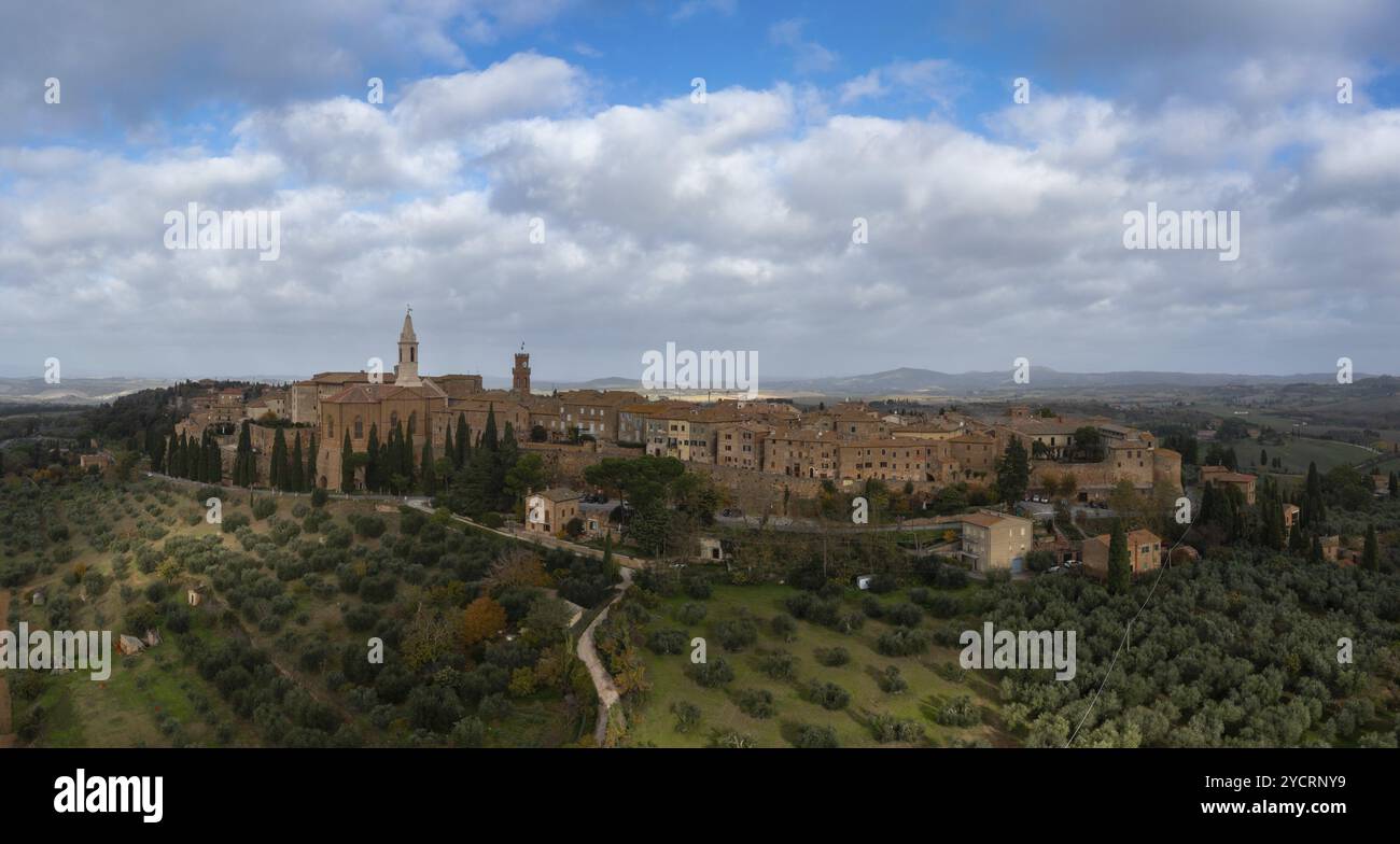 Hilltop panoramas hi-res stock photography and images - Alamy