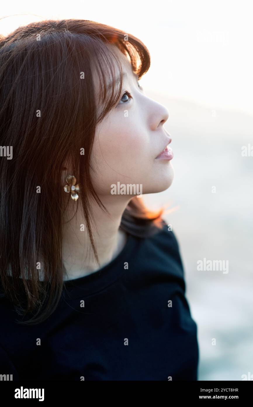 Looking up to the sky hi-res stock photography and images - Alamy