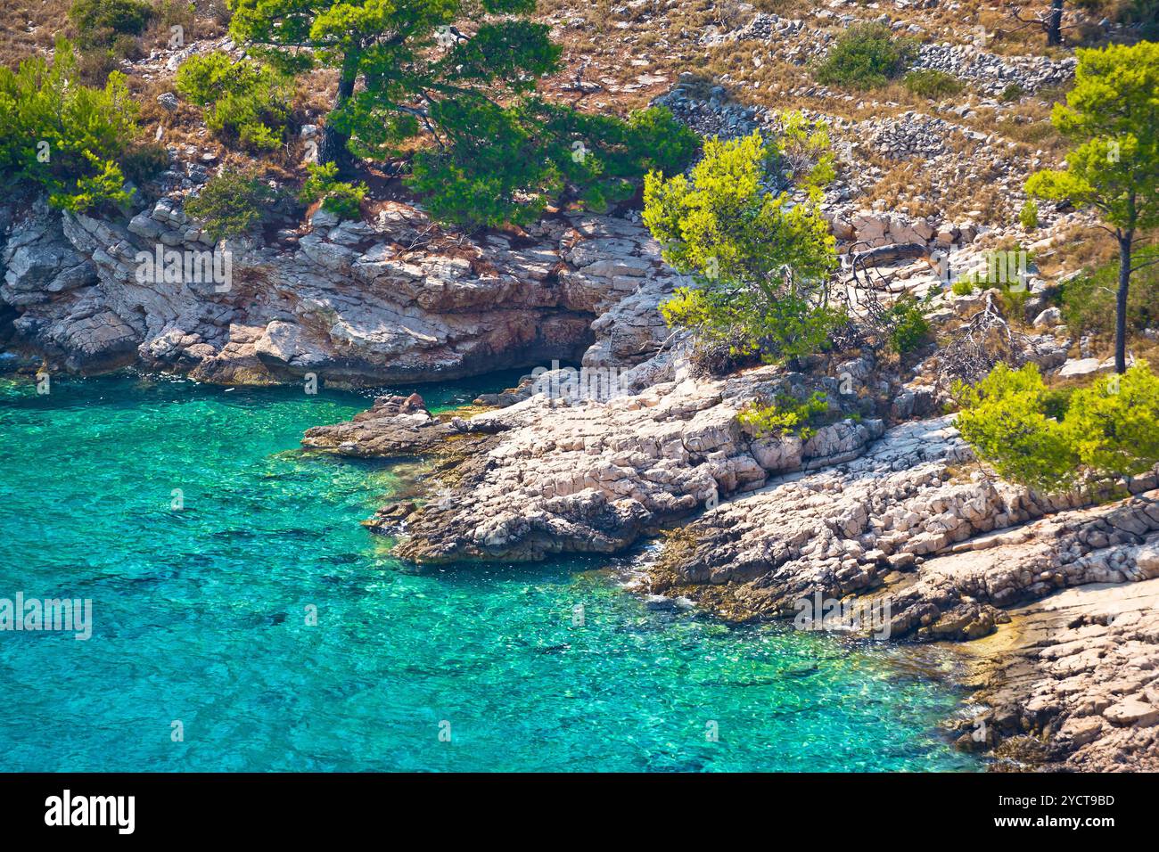 Turquoise water sea bay paradise hi-res stock photography and images ...