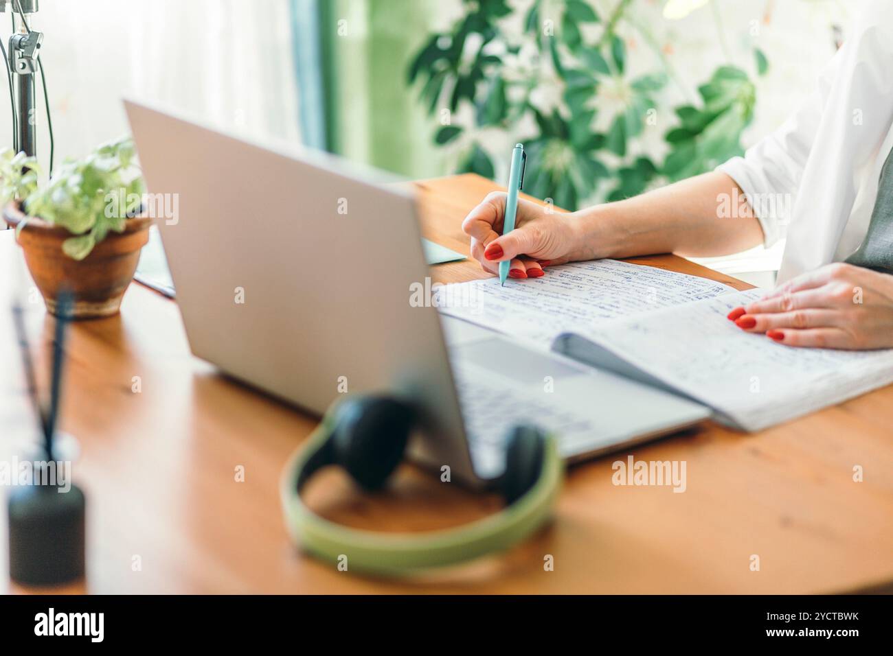 Tech savvy workspace hi-res stock photography and images - Alamy