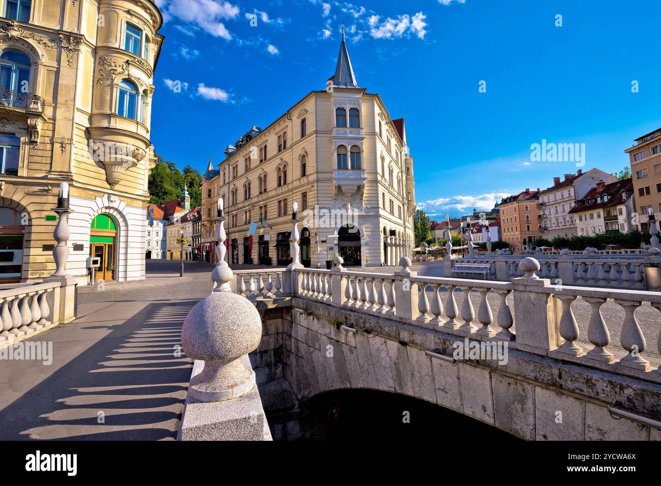 Square bridges hi-res stock photography and images - Alamy