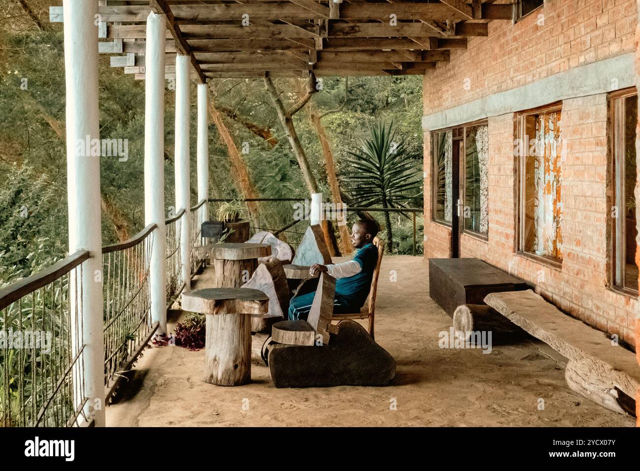 Magamba Relaxing cabin view hi-res stock photography and images - Alamy