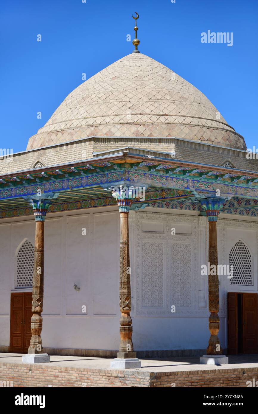 Mosque in Memorial сomplex Dorus-Saodat. Monument of Timurid Dynasty Dorus-Saodat that means Repository of power. Family tomb of Timurid dynasty Stock Photo