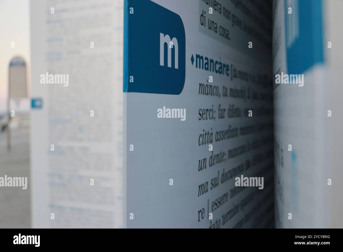 Monumental sized dictionary hires stock photography and images Alamy