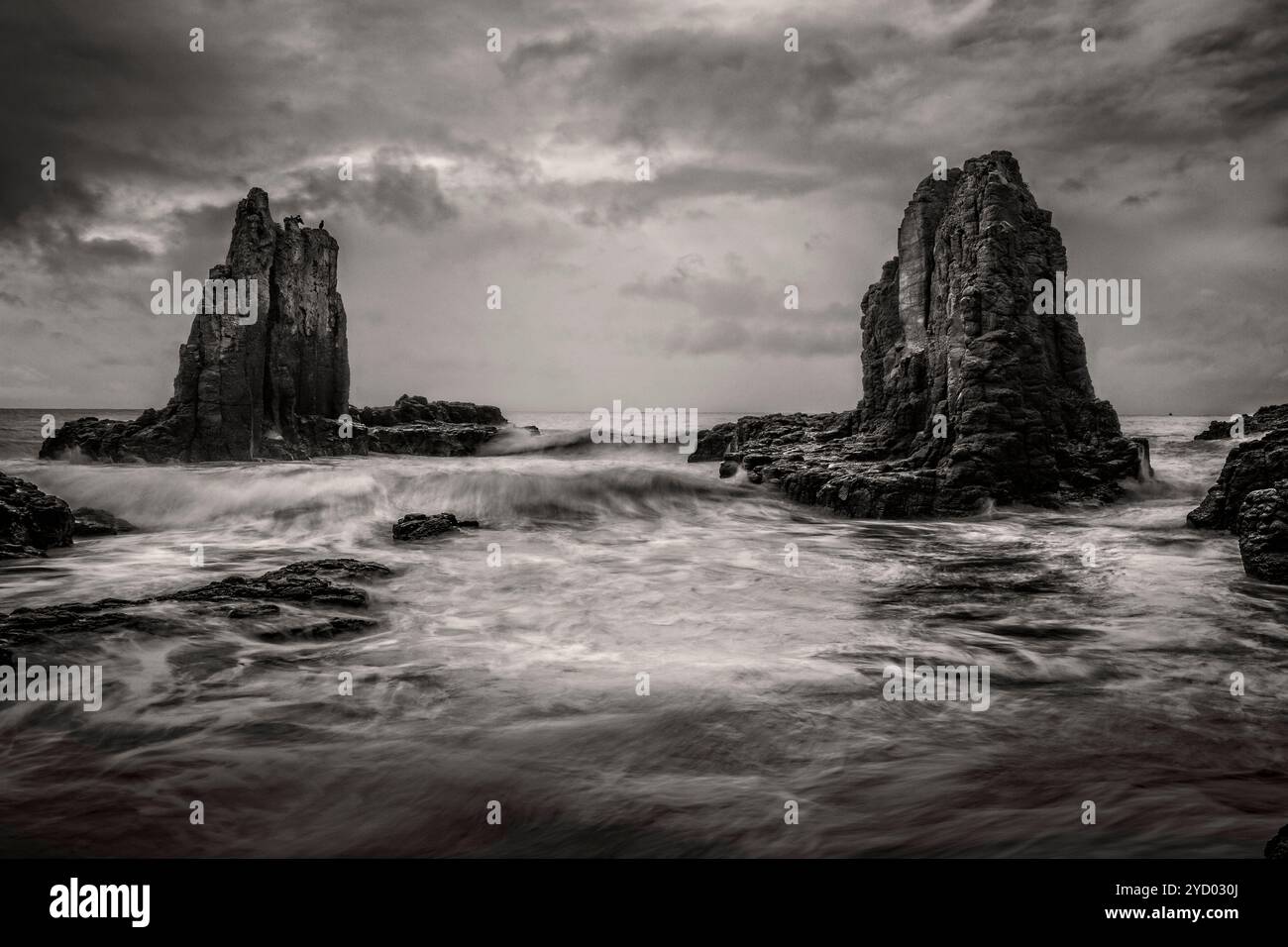 Sea stacks surf waves hi-res stock photography and images - Alamy