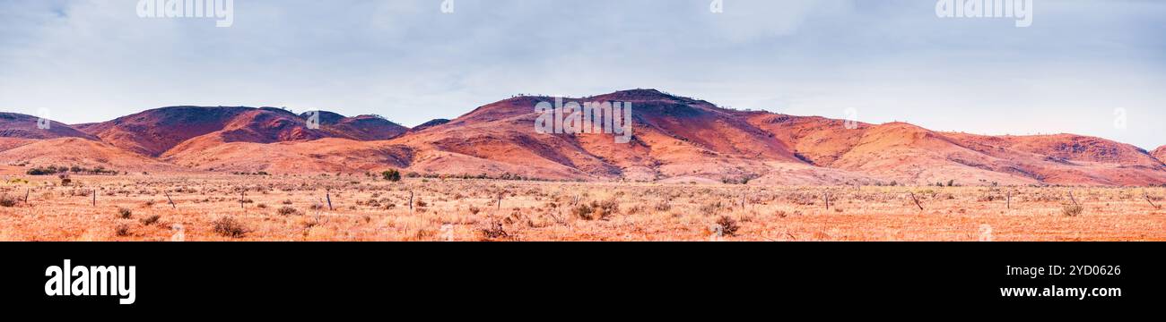 Barrier Ranges Soft morning light on the Mundi Mundi Ranges which divides the Mundi ...