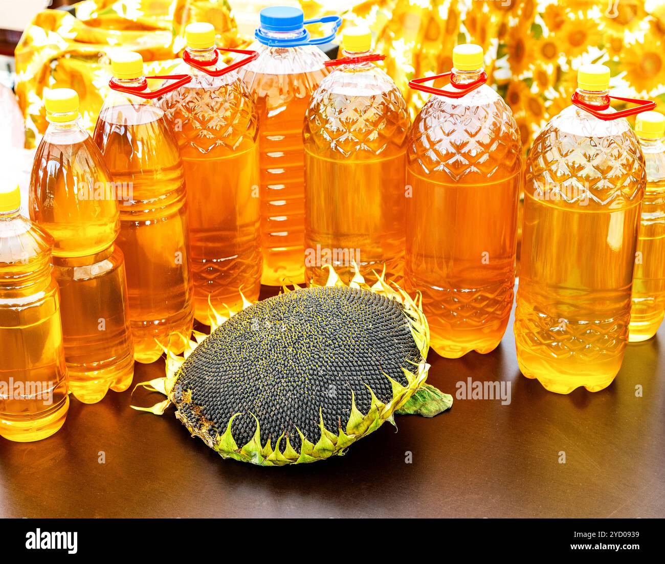 Fresh sunflower oil at the farmers market Stock Photo - Alamy