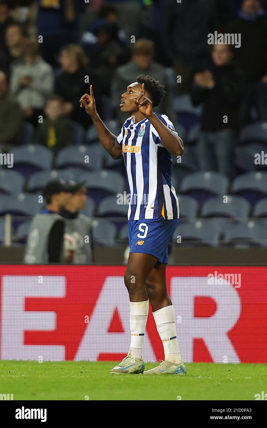 Porto, Portugal. 24th Oct, 2024. Porto, 24/10/2024 - Futebol Clube do Porto hosted Hoffenheim tonight at the Estádio do Dragão in a match for the 3rd round of the Europa League 2024/25. Samu Aghehowa festeja o golo. (Miguel Pereira) Credit: Atlantico Presse Lda/Alamy Live News Stock Photo