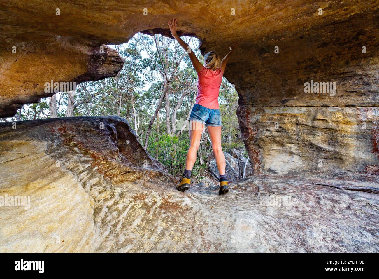 Woman bushwalker hi-res stock photography and images - Alamy