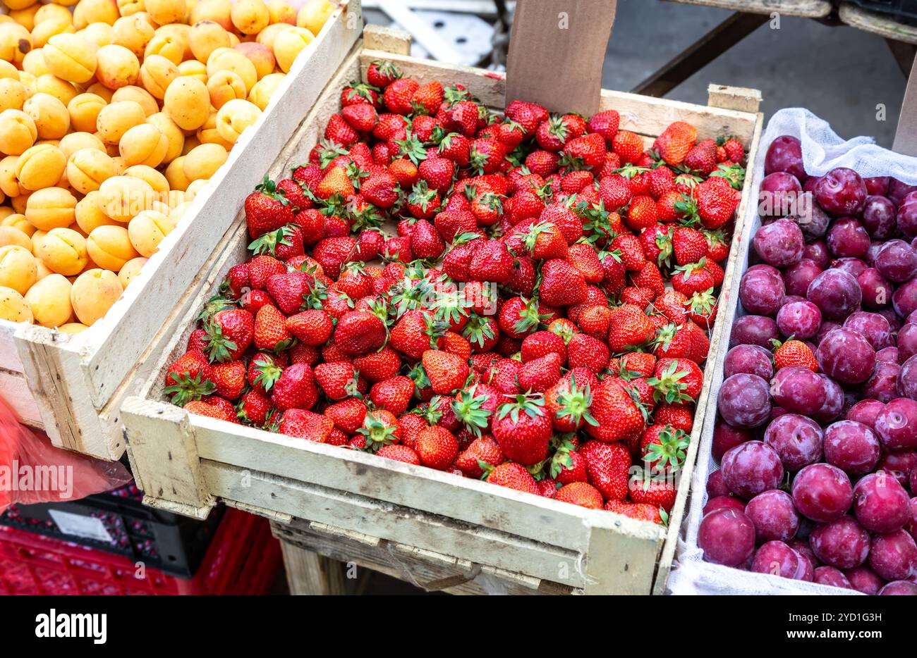 Group natural strawberries from hi-res stock photography and images - Alamy