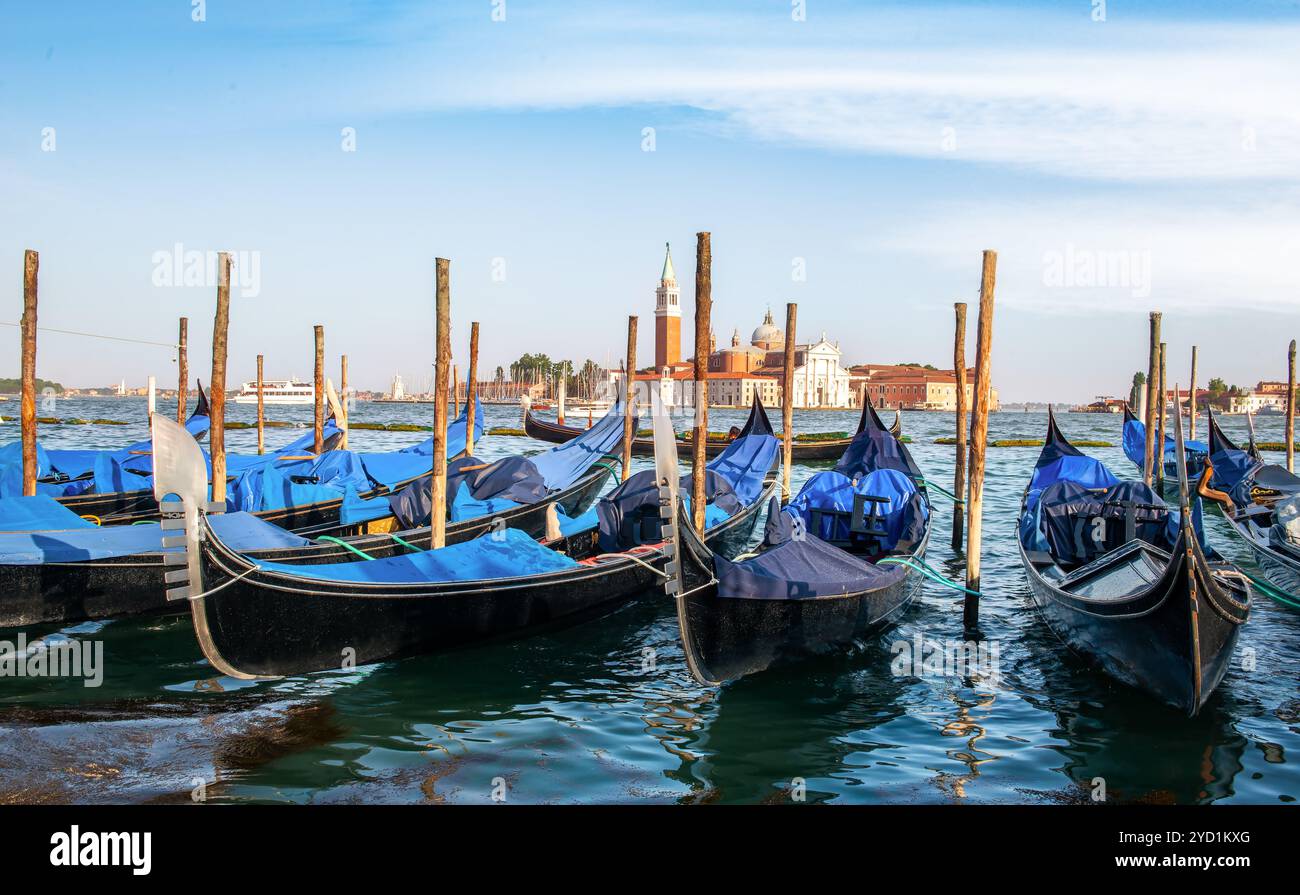 Gondolas in venice pier channel hi-res stock photography and images - Alamy