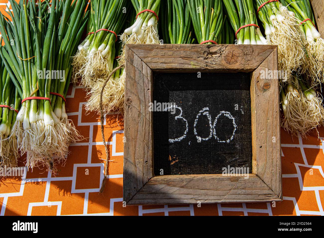Organic produce at a farmers market Stock Photo - Alamy