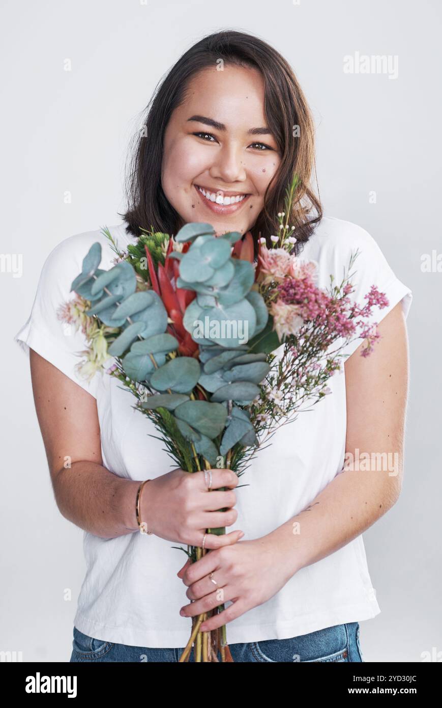 Portrait asian woman floral hi-res stock photography and images - Alamy