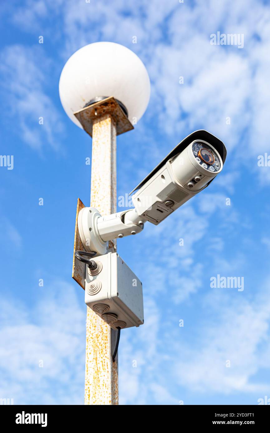 Cctv security camera overhead hi-res stock photography and images - Alamy