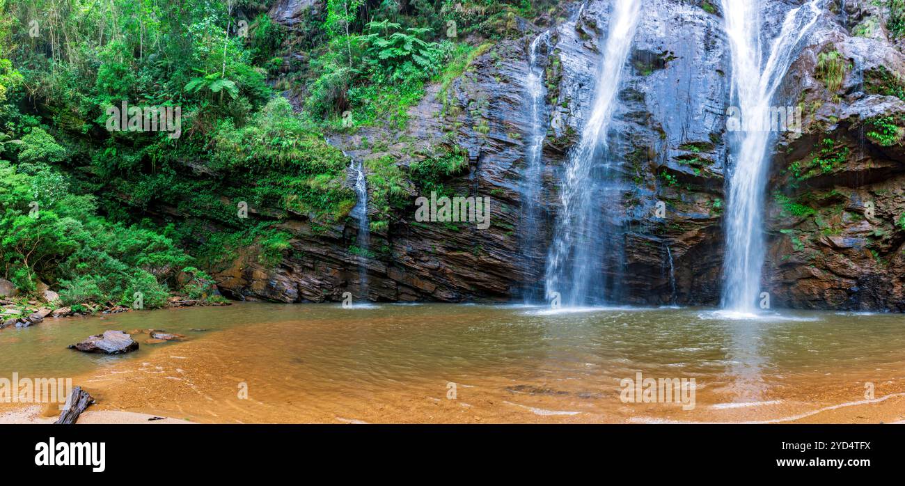 Water well formed waterfall hi-res stock photography and images - Alamy
