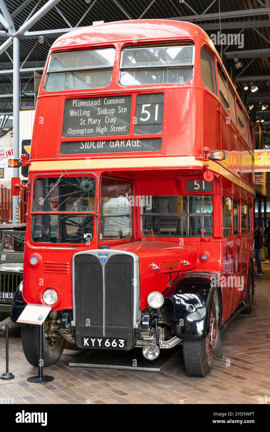 Double decker bus 1950s hi-res stock photography and images