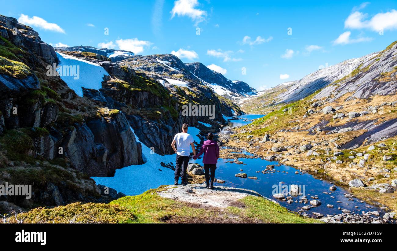 Two hikers stand hand hi-res stock photography and images - Alamy