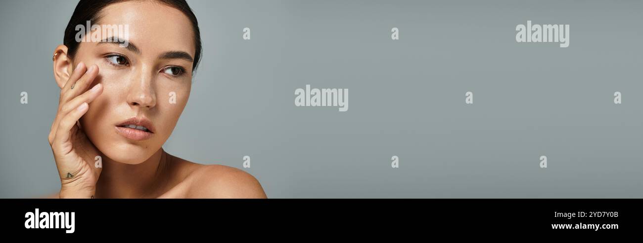 Woman glowing skin highlight hi-res stock photography and images - Alamy