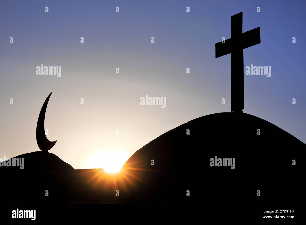 Crescent moon cross hi-res stock photography and images - Alamy