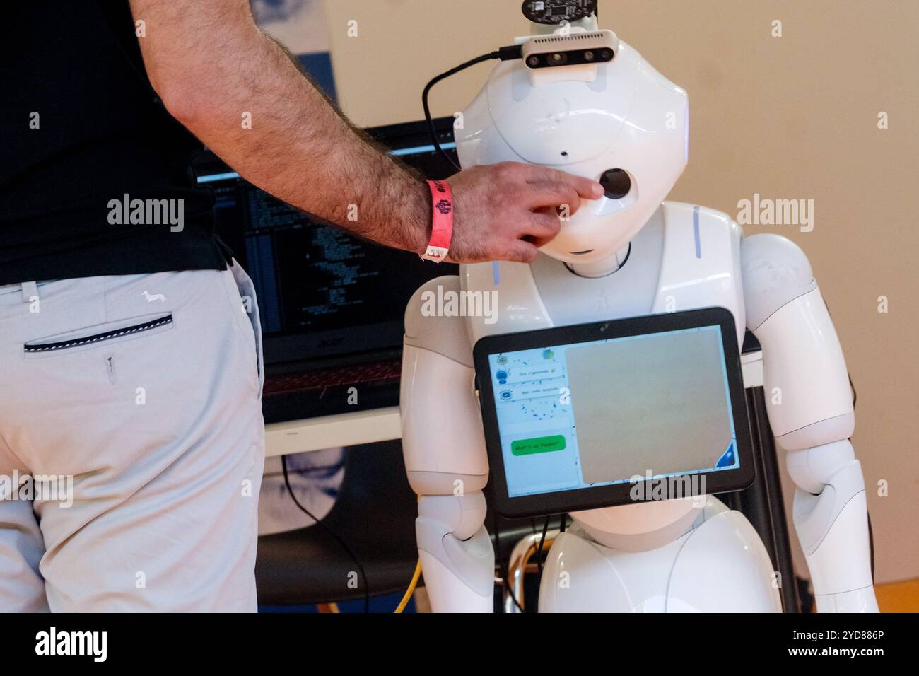 Intelligenza artificiale robotica hi-res stock photography and images ...