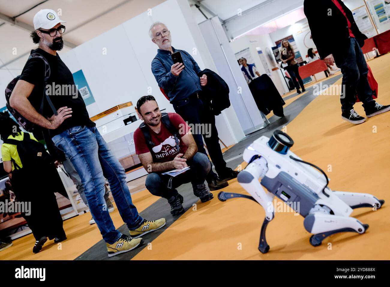 Intelligenza artificiale robotica hi-res stock photography and images ...