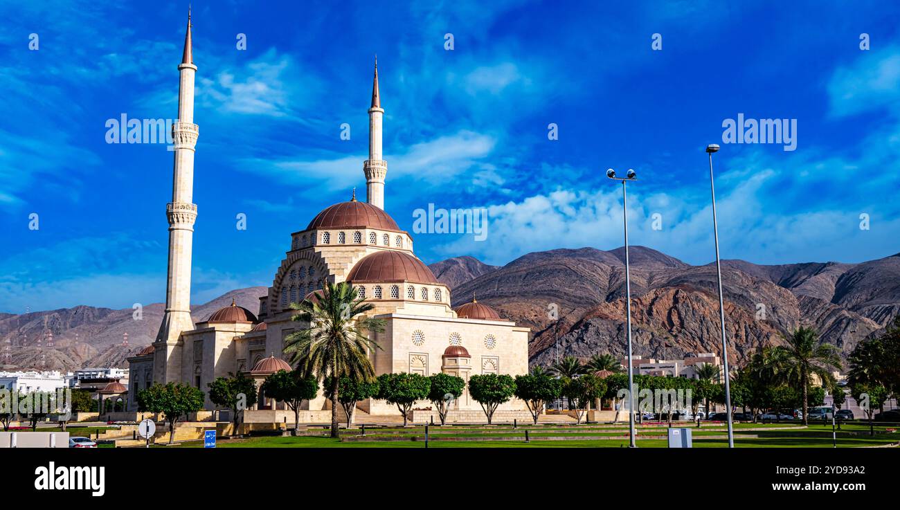 Said Bin Taimur Mosque in Muscat Stock Photo - Alamy