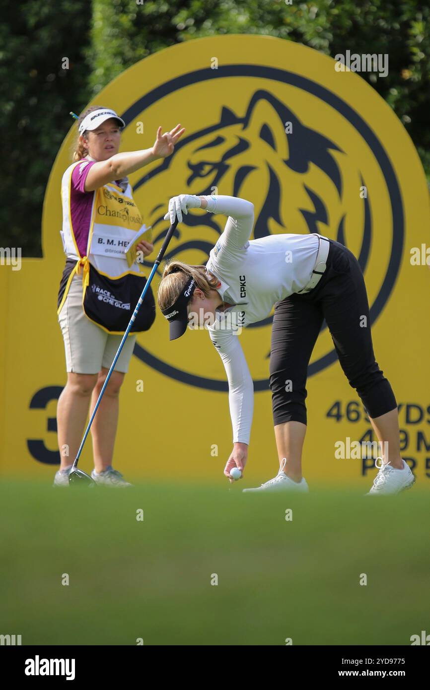 With caddie hi-res stock photography and images - Page 6 - Alamy