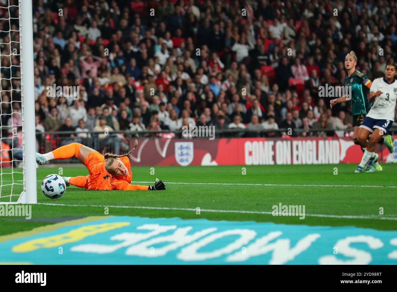 London, UK. 25th Oct, 2024. Giulia Gwinn of Germany scores a goal to make it 0-2 during the International Friendly match England Women vs Germany Women at Wembley Stadium, London, United Kingdom, 25th October 2024 (Photo by Izzy Poles/News Images) in London, United Kingdom on 10/25/2024. (Photo by Izzy Poles/News Images/Sipa USA) Credit: Sipa USA/Alamy Live News Stock Photo