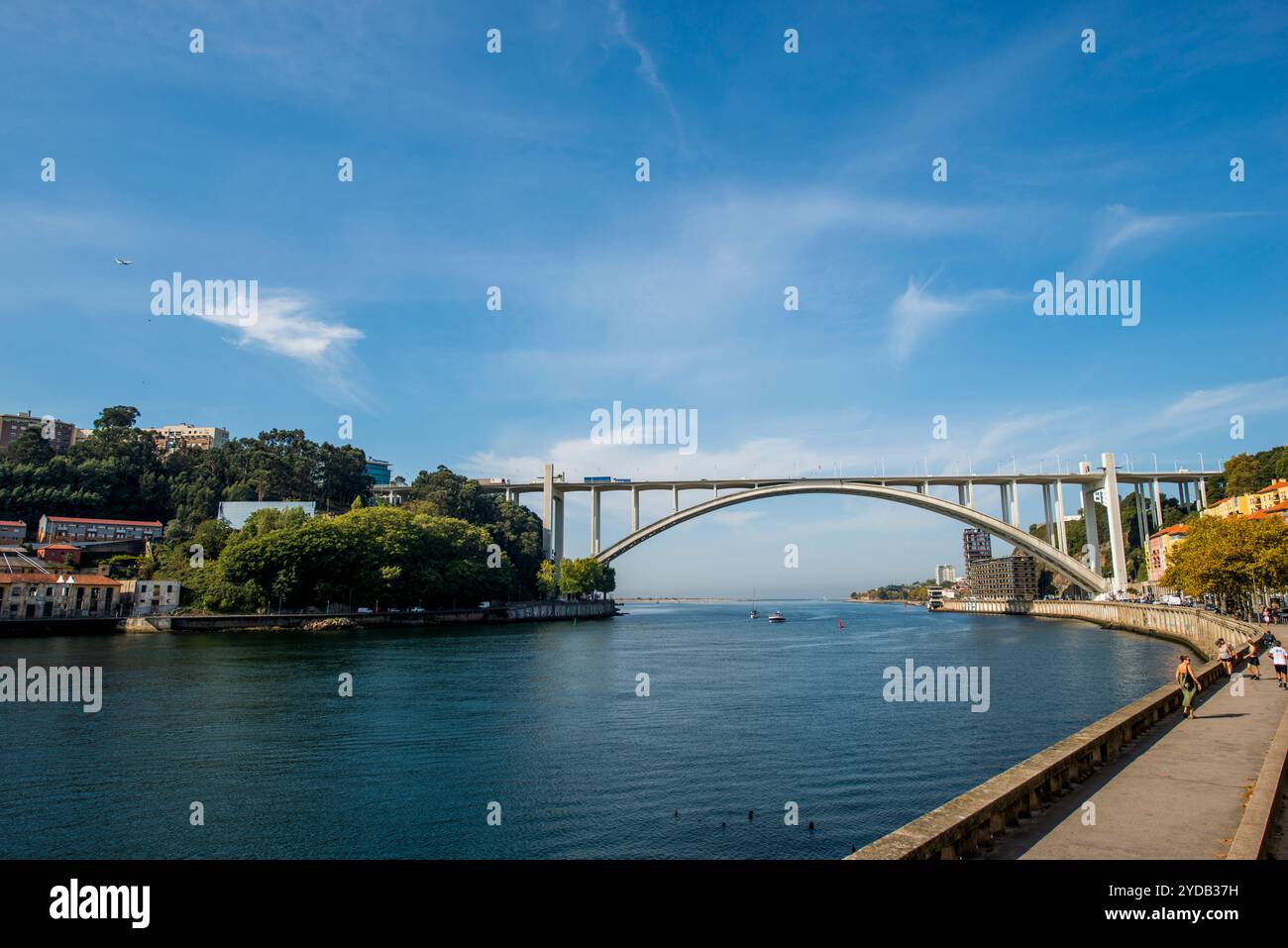 Arrabida Bridge (Ponte da Arrabida) over the Duoro River, Poto, Portugal. Stock Photo