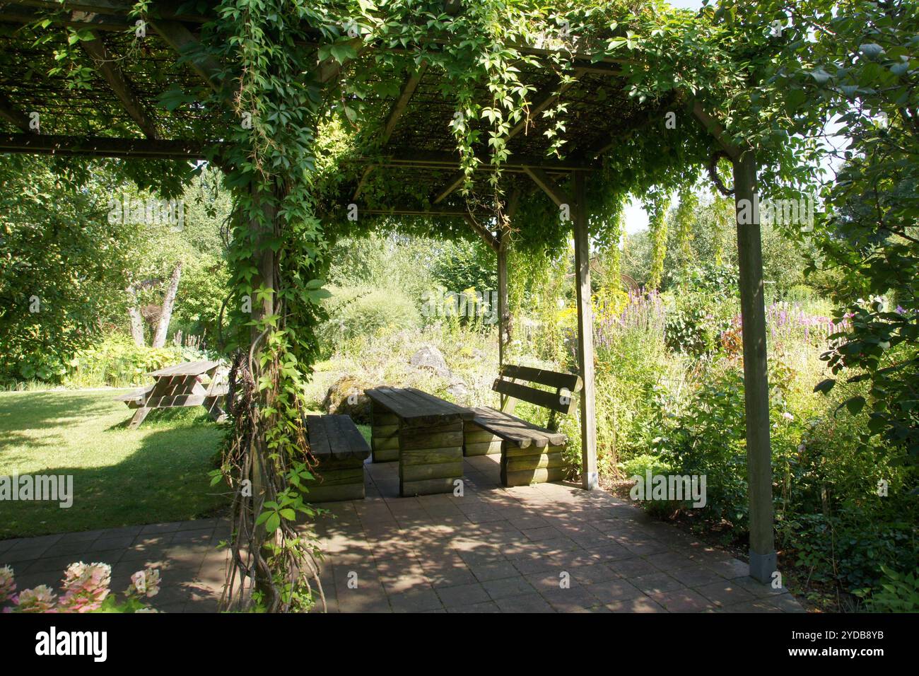 The pillar garden hi-res stock photography and images - Alamy