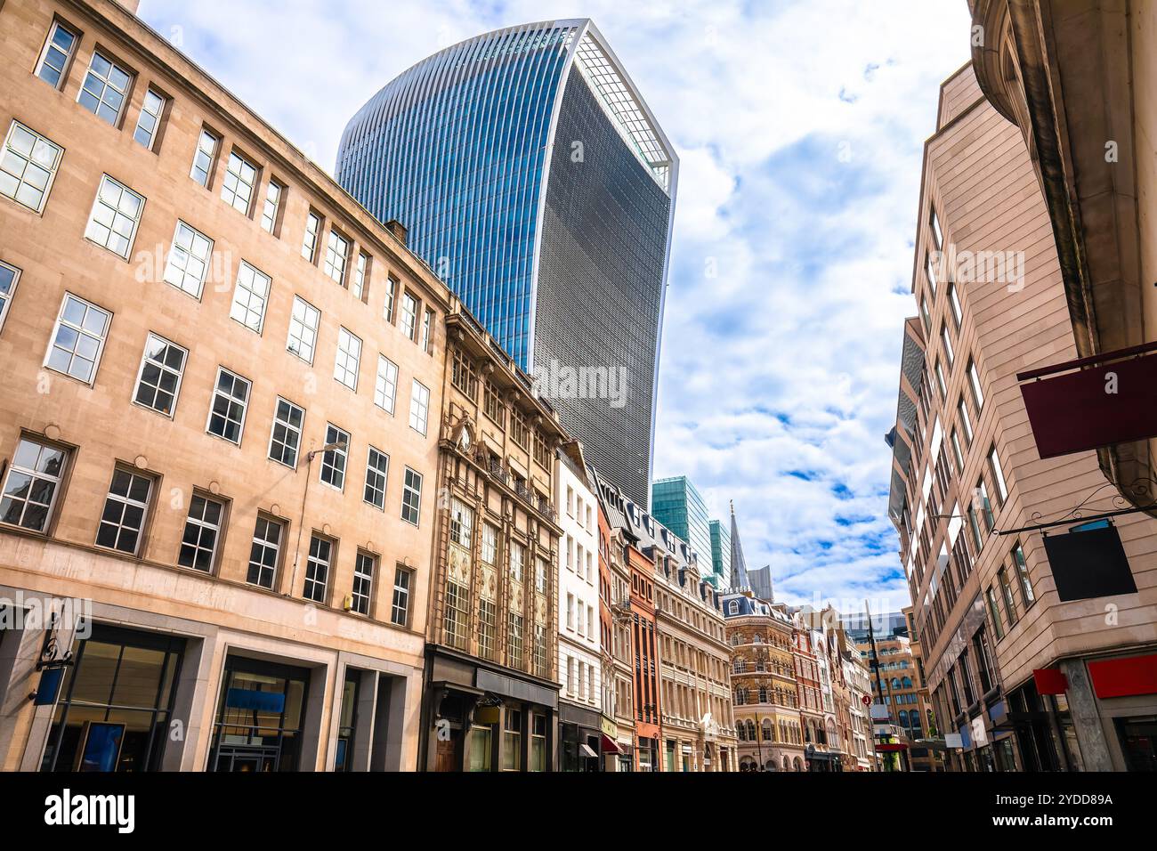 Historic and new architecture hi-res stock photography and images - Alamy