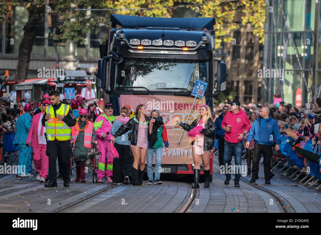 26 October 2024 Bremen Disguised Participants In The Freimarkt Parade 