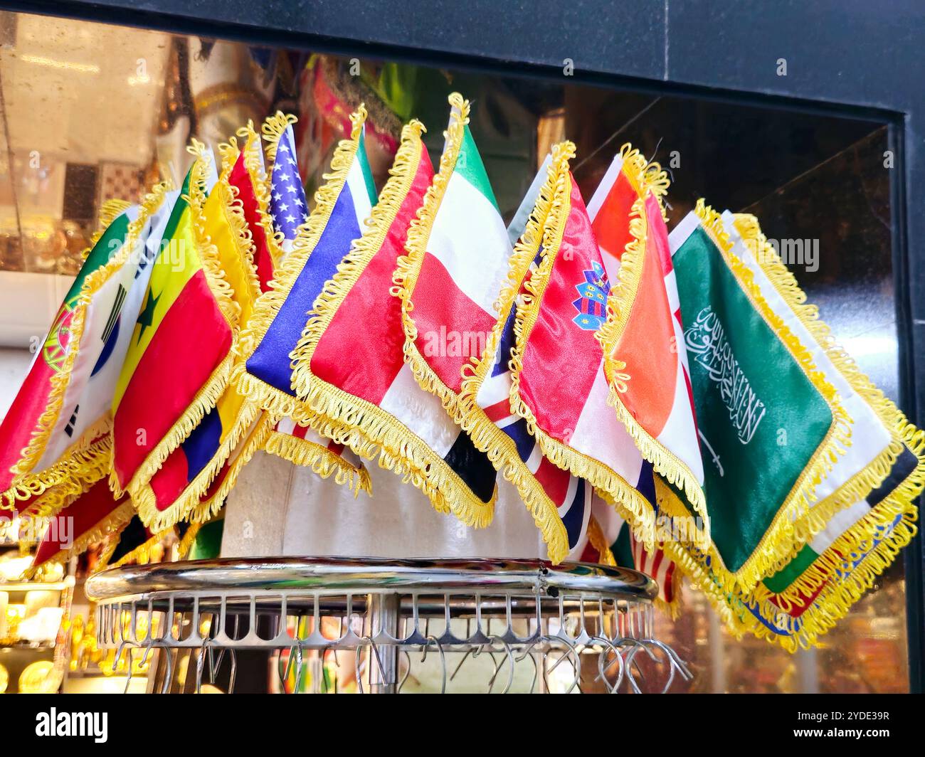 The national flags of different countries of the world, National flags ...