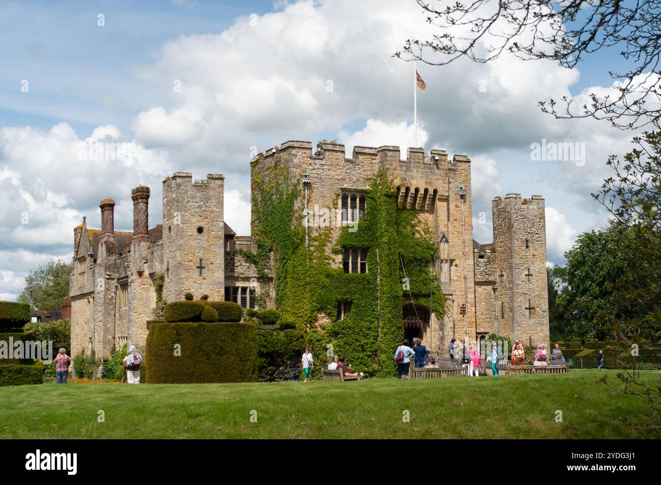 Hever UK 17th May 2024 Hever Castle And The Beautiful Gardens In 