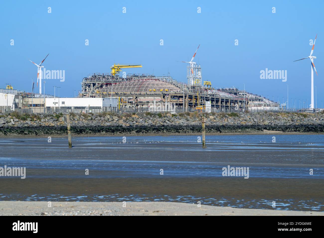 Fluxys Zeebrugge LNG Terminal, liquefied natural gas import terminal in ...