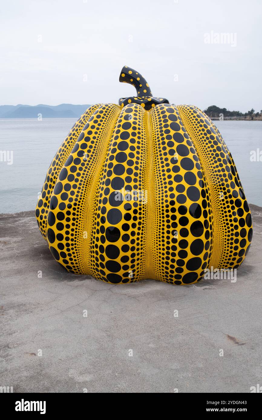 その他 Yayoi Kusama Naoshima PumpkinWhite&black Notice Regarding Yayoi Kusama's “Pumpkin” Exhibit at Benesse