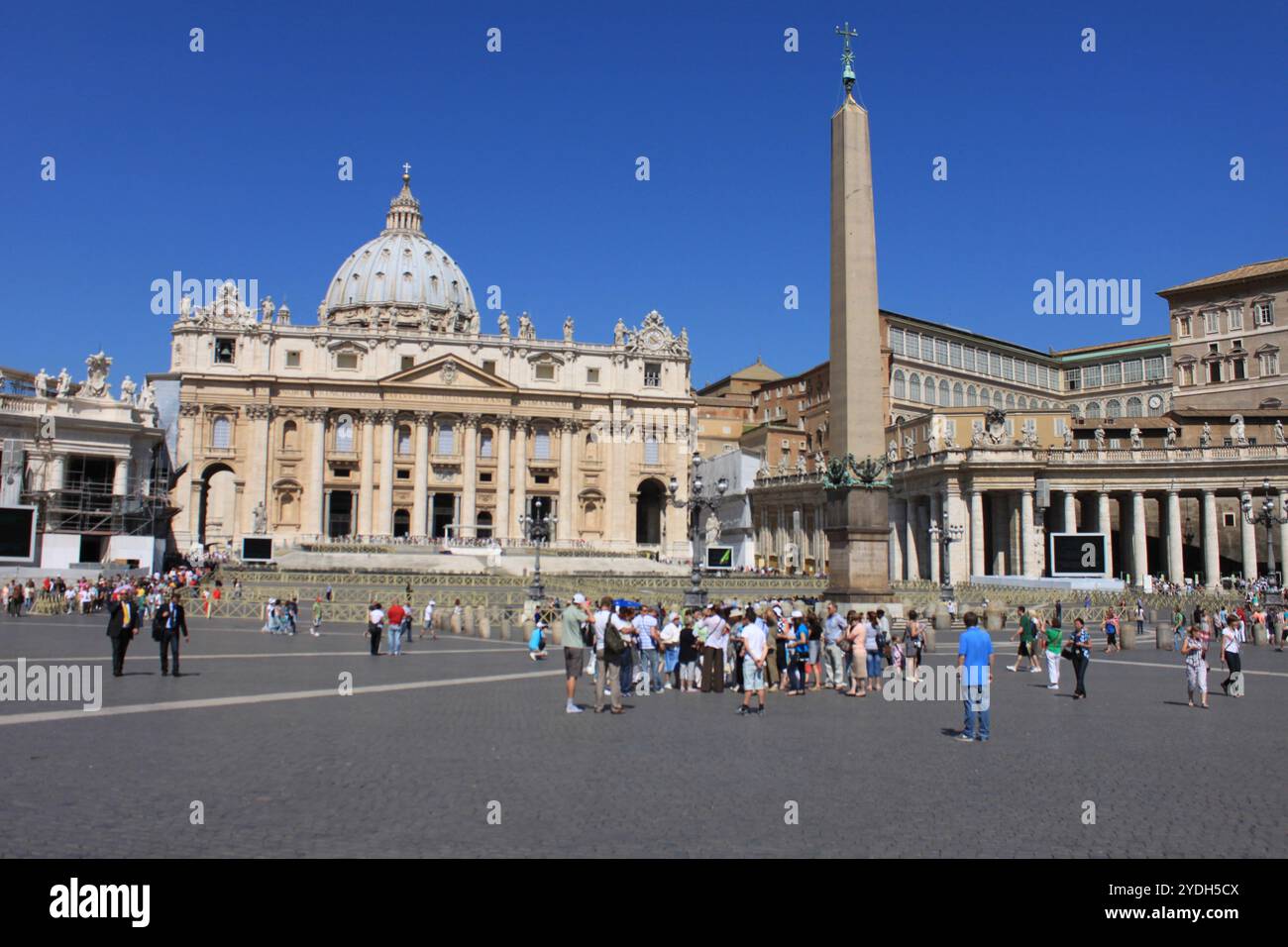 Saint Peter's Basilica, Vatican city Stock Photo - Alamy