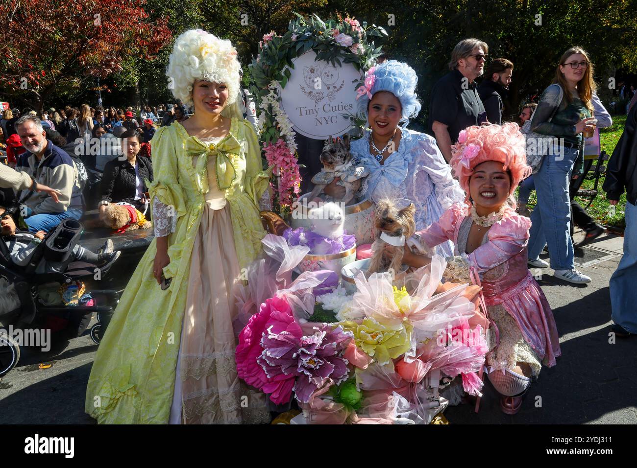 Nyc halloween parade 2024 hires stock photography and images Alamy