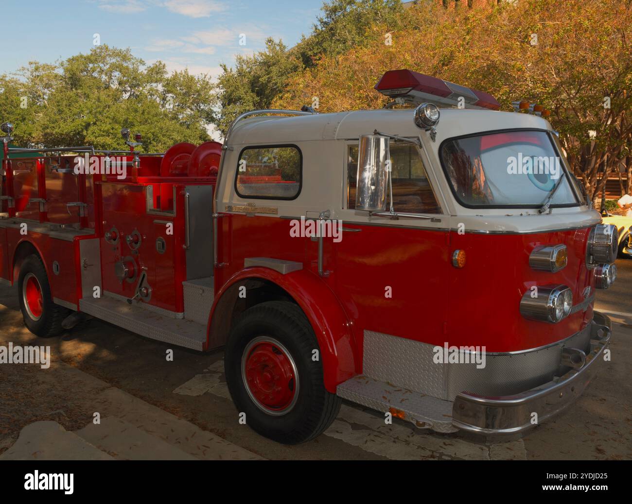 American lafrance fire truck hi-res stock photography and images - Alamy