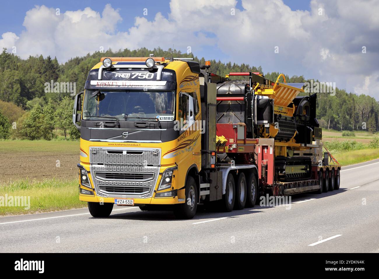 Wide load, oversize load truck hi-res stock photography and