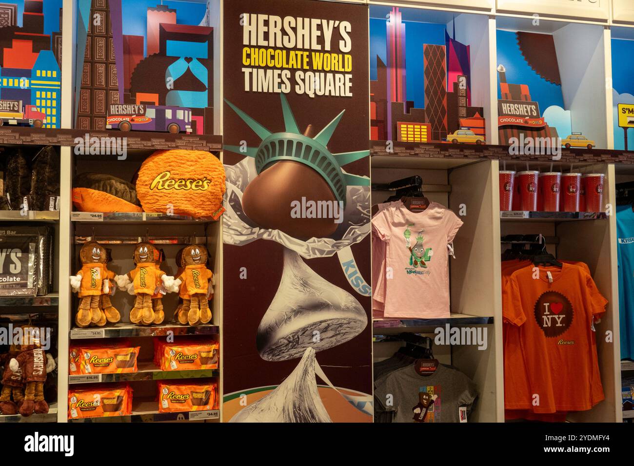 Hersheys chocolate world times square hi-res stock photography and
