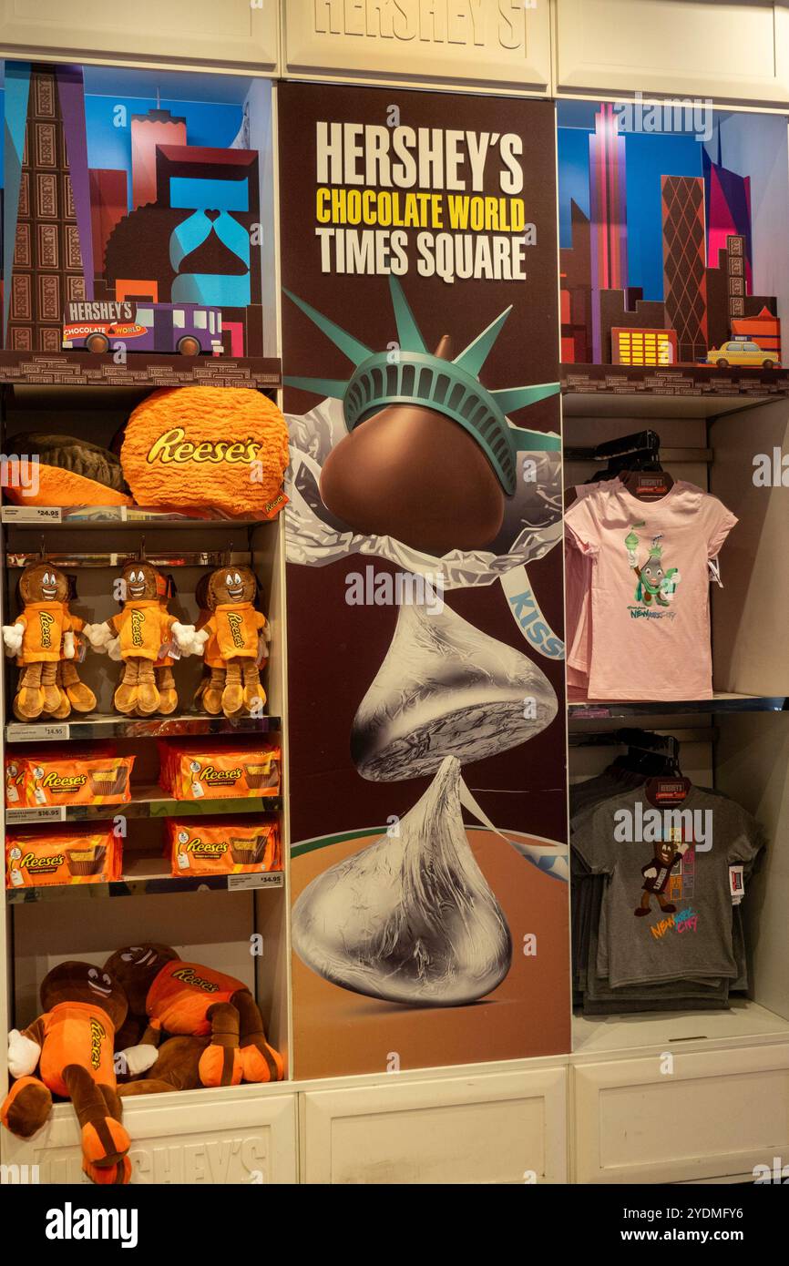 Hersheys chocolate store times square hi-res stock photography and
