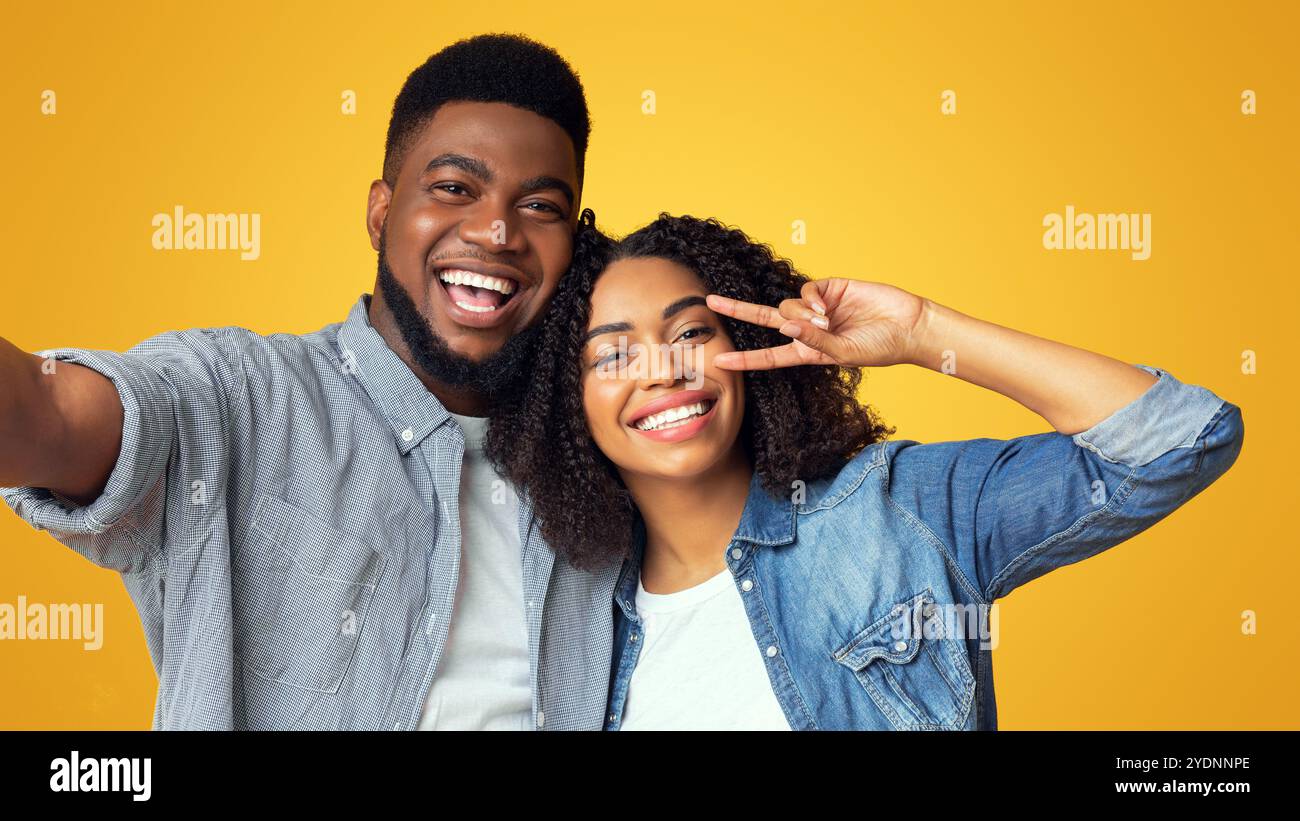 Happy boyfriend girlfriend posing selfie hi-res stock photography and ...
