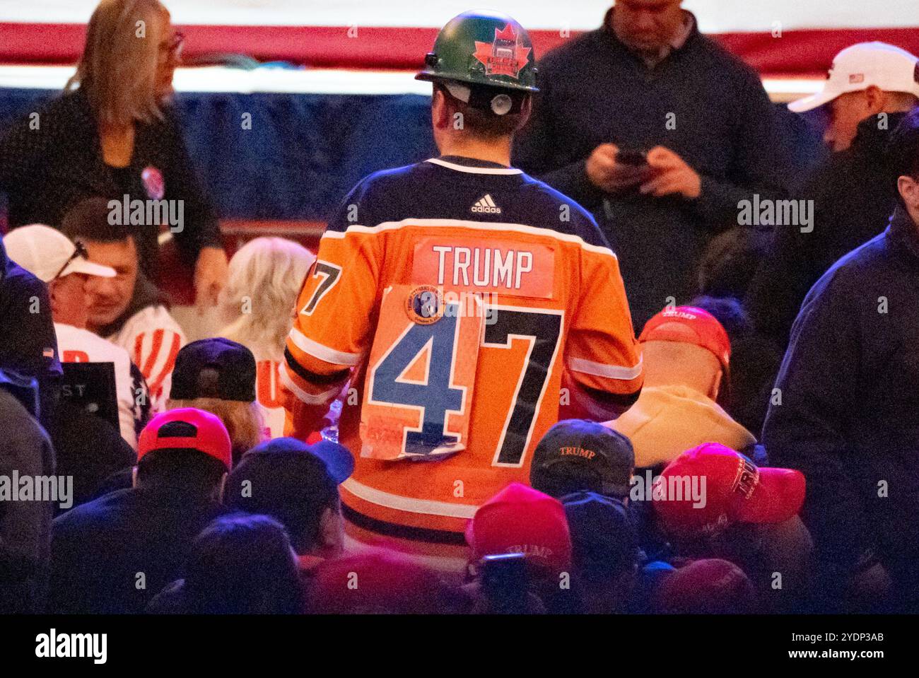 New York, United States. 27th Oct, 2024. A supporter wears a homemade ...