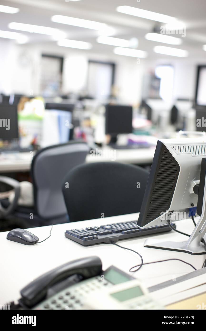 Office clutter hi-res stock photography and images - Alamy