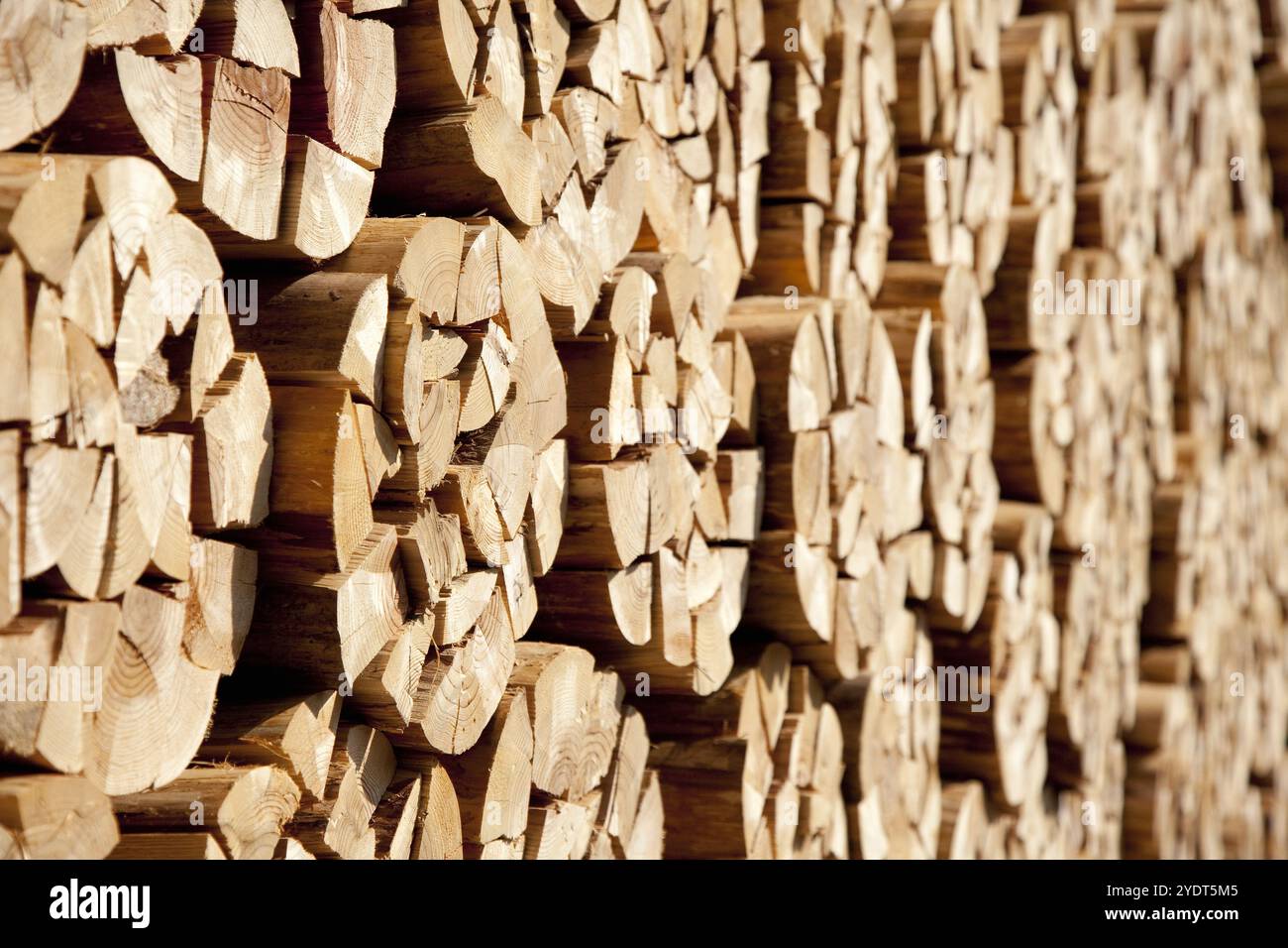 Japanese wood pile hi-res stock photography and images - Alamy